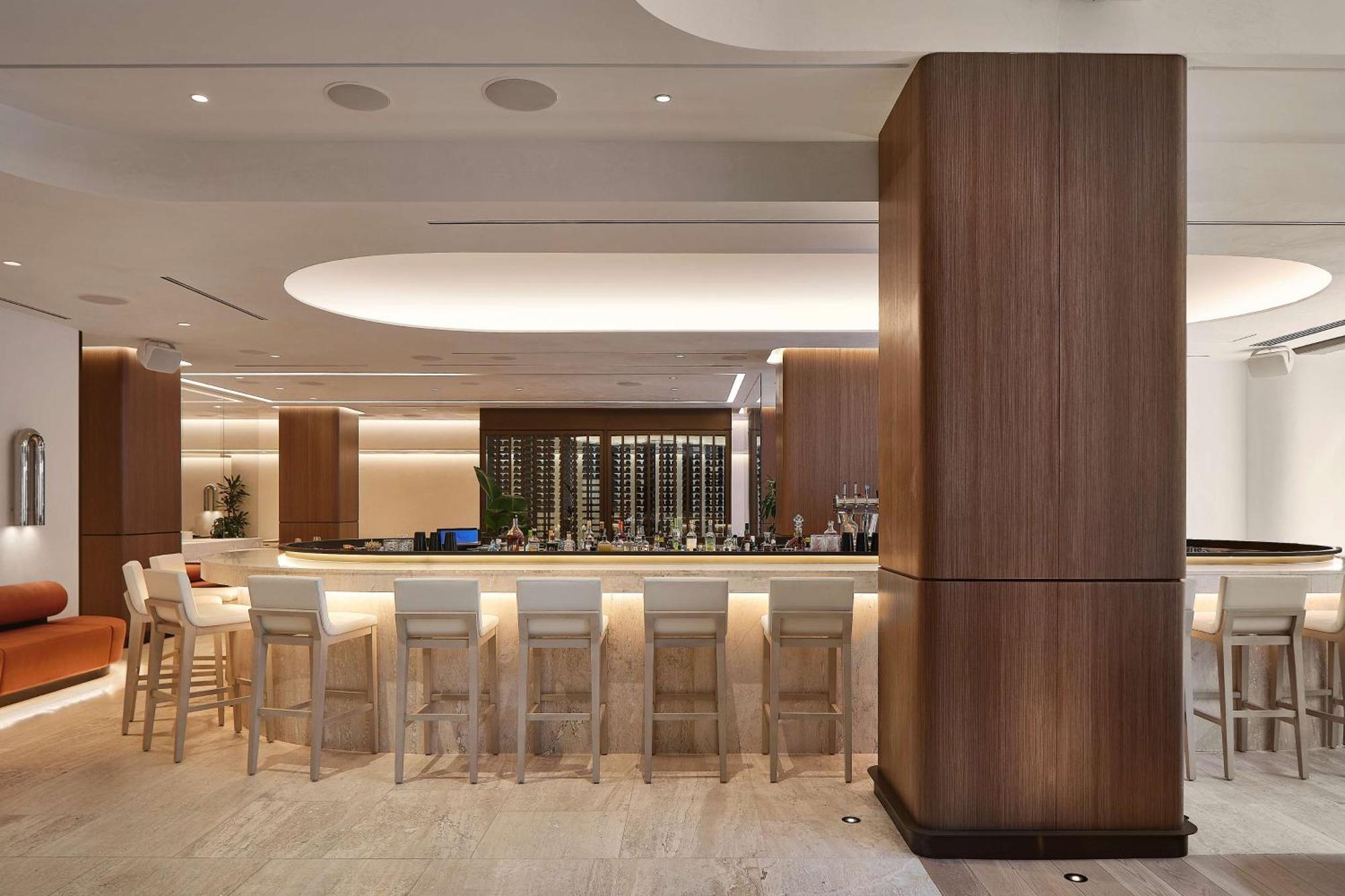 Vogue Hotel Montreal Downtown, Curio Collection By Hilton エクステリア 写真