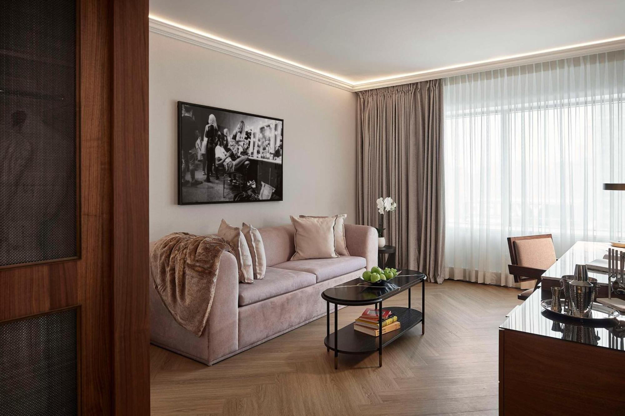 Vogue Hotel Montreal Downtown, Curio Collection By Hilton エクステリア 写真