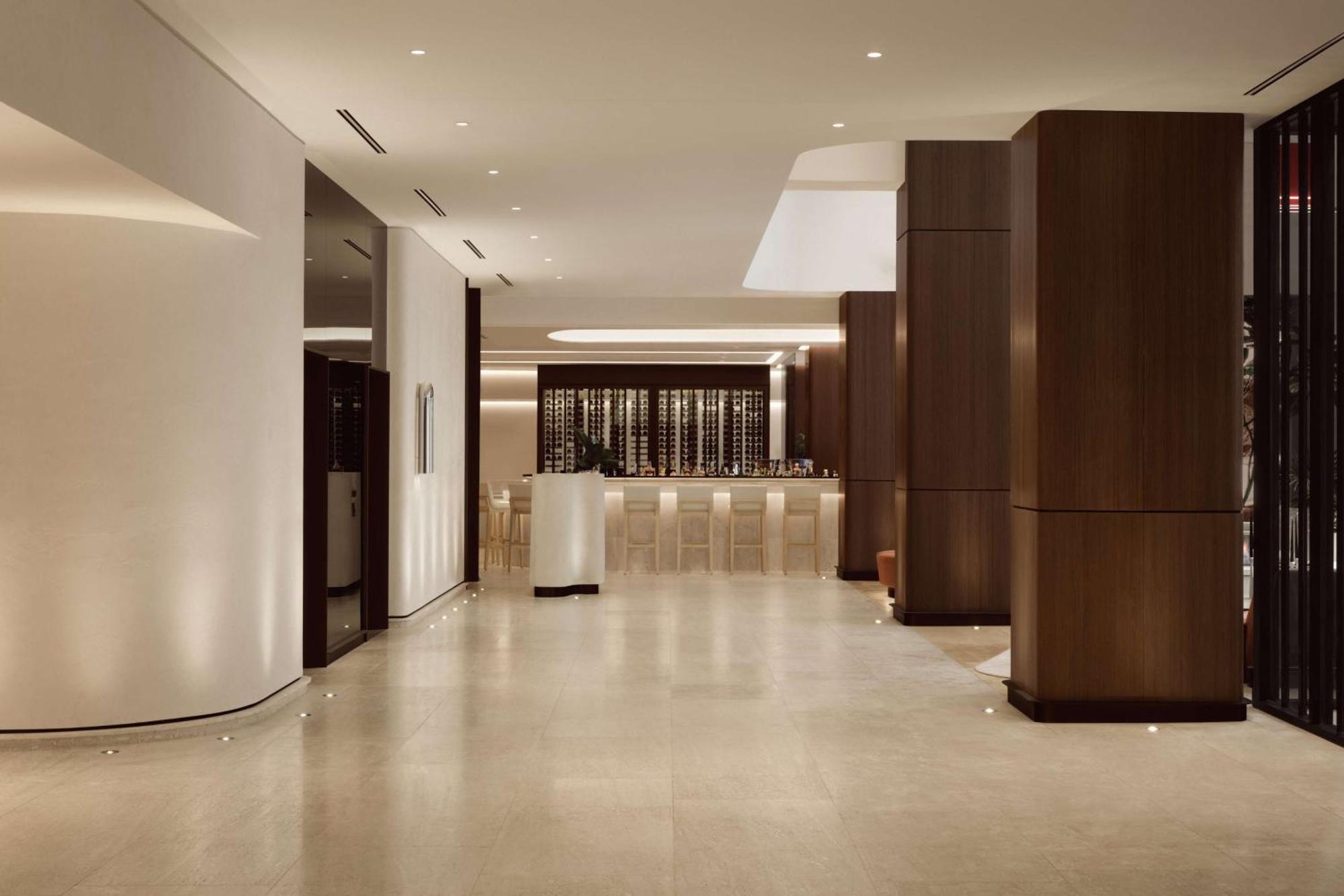 Vogue Hotel Montreal Downtown, Curio Collection By Hilton エクステリア 写真